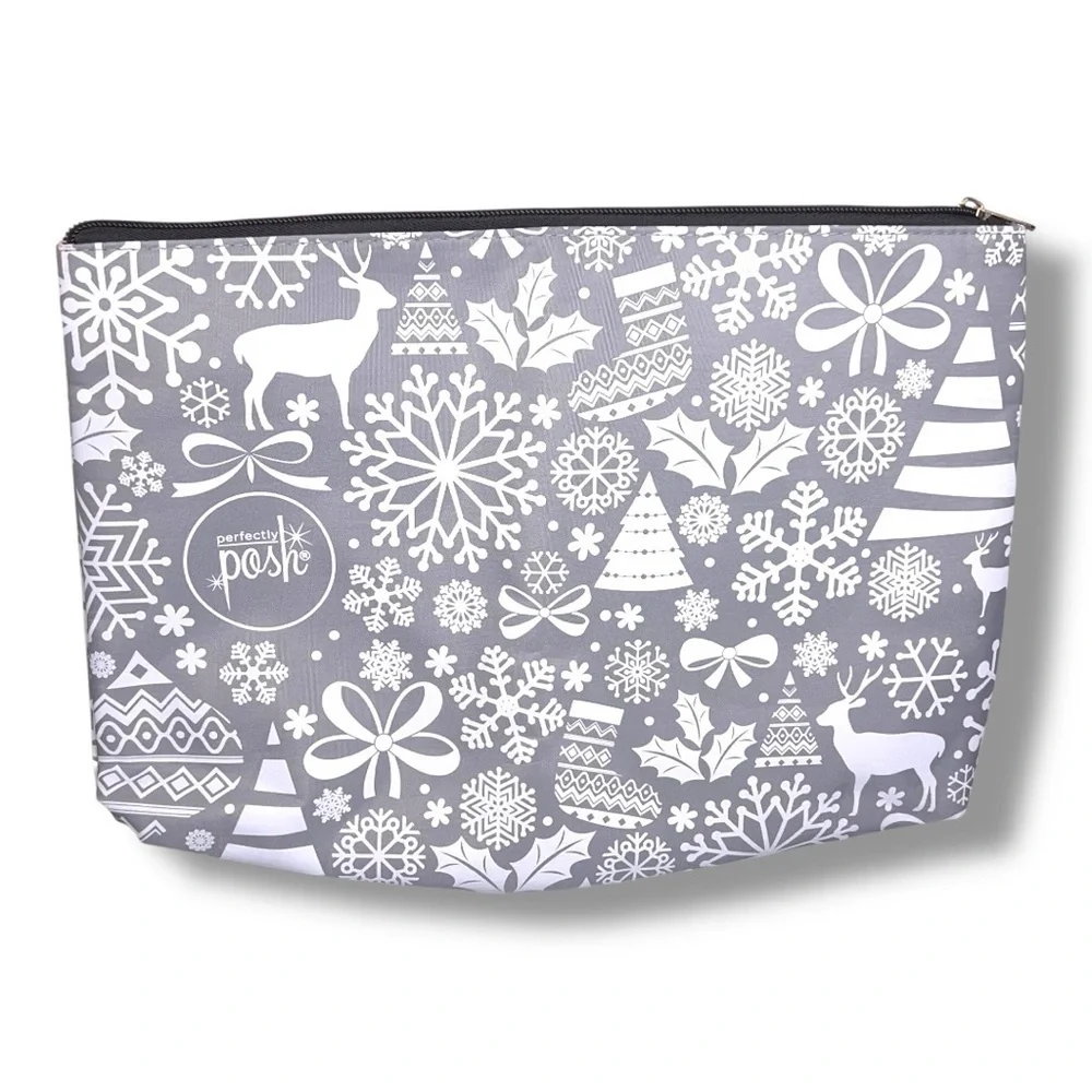 Grey White Holiday Makeup Bag Travel Christmas Gift NWOT Snow Snowflake